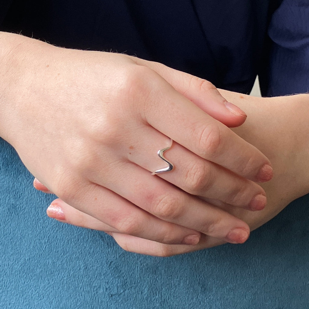 Cea Silver Delicate Wave Ring