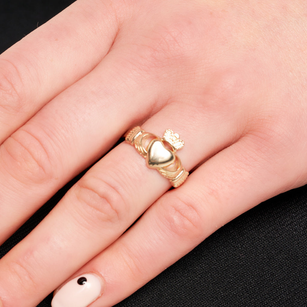Gold Chunky Claddagh Ring