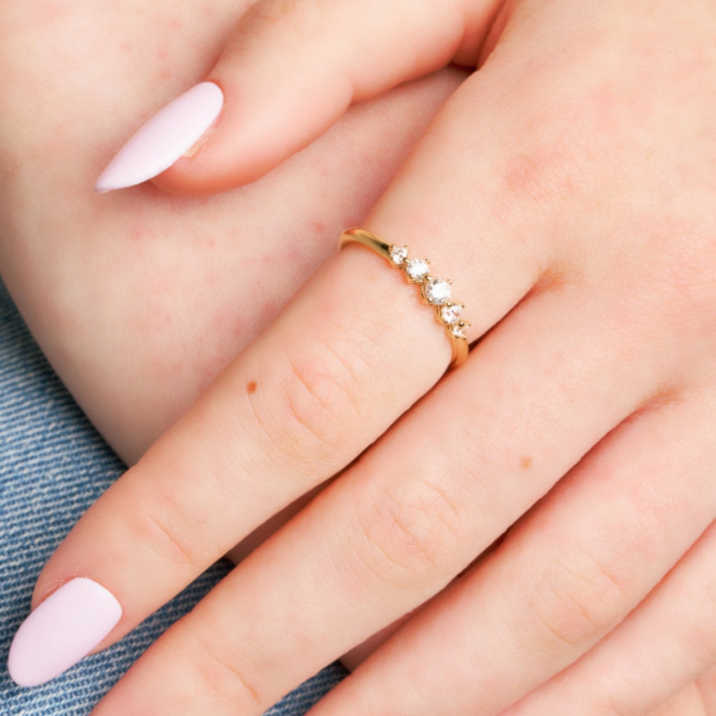 Salero Gold Delicate Multistone Ring