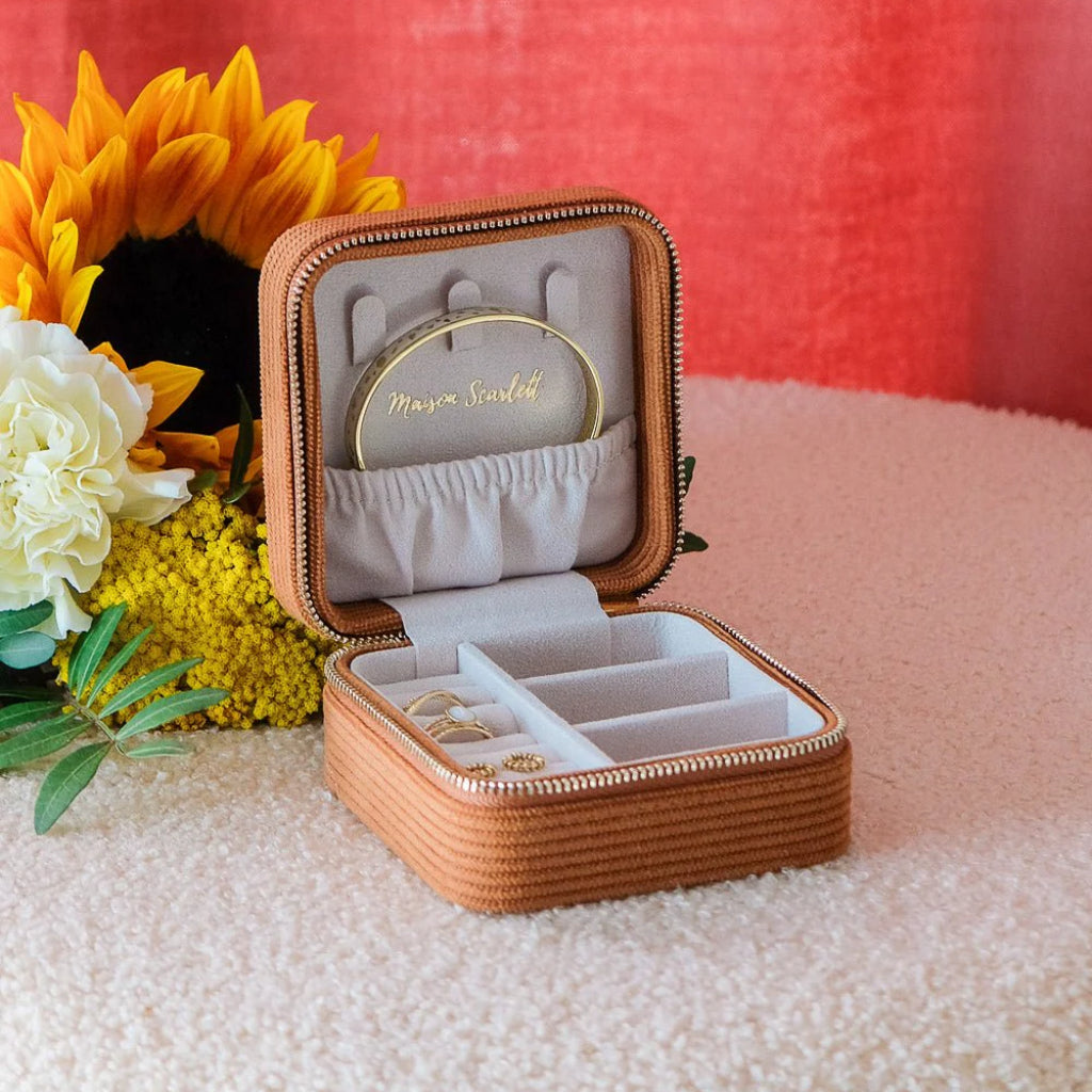 Square Jewellery Case | Corinne | Corduroy | Maison Scarlett
