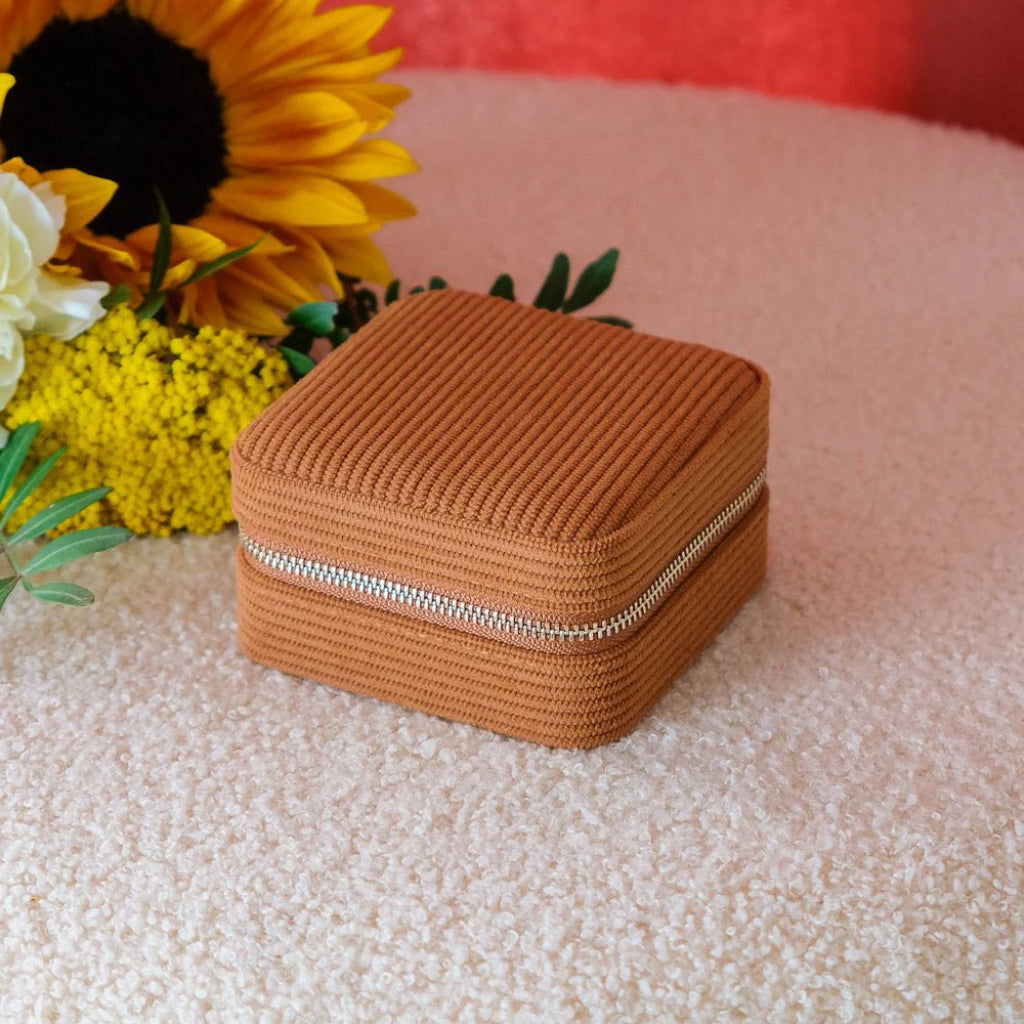 Square Jewellery Case | Corinne | Corduroy | Maison Scarlett