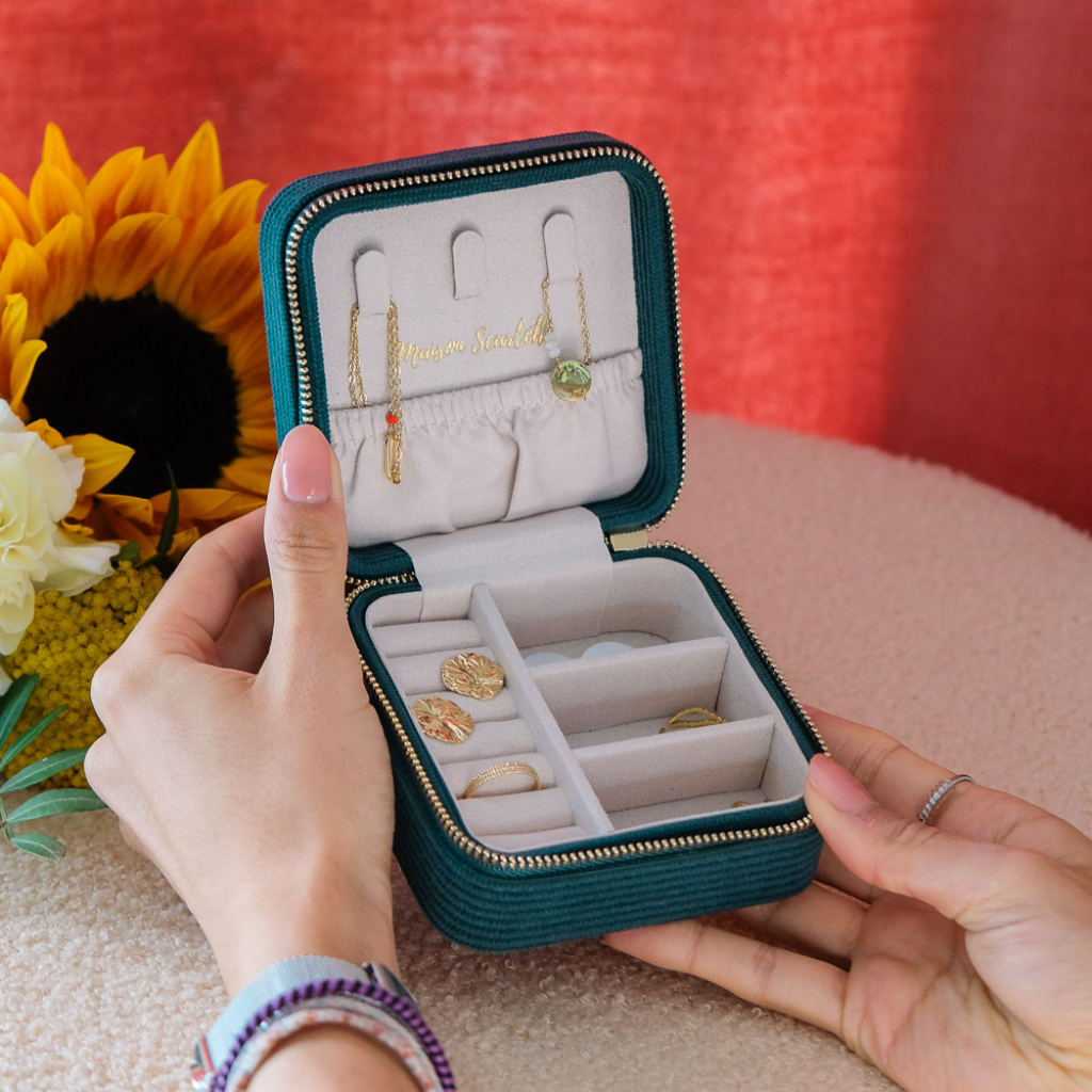 Square Jewellery Case | Corinne | Corduroy | Maison Scarlett