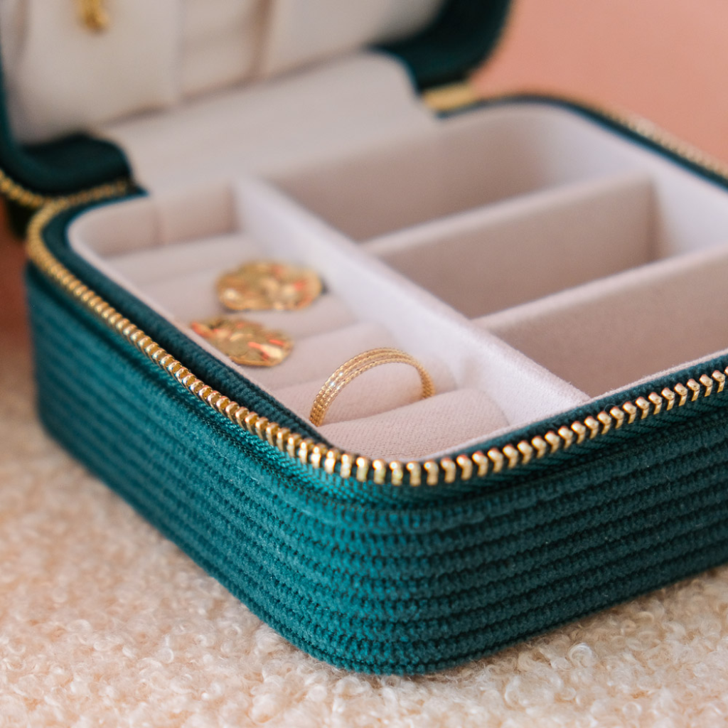 Square Jewellery Case | Corinne | Corduroy | Maison Scarlett
