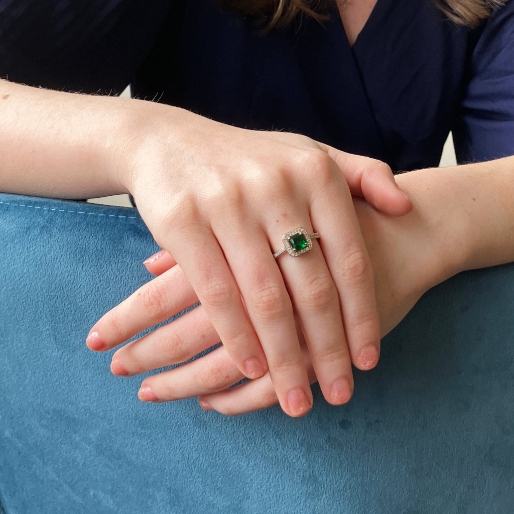 Nemea Gold Emerald Cushion RIng