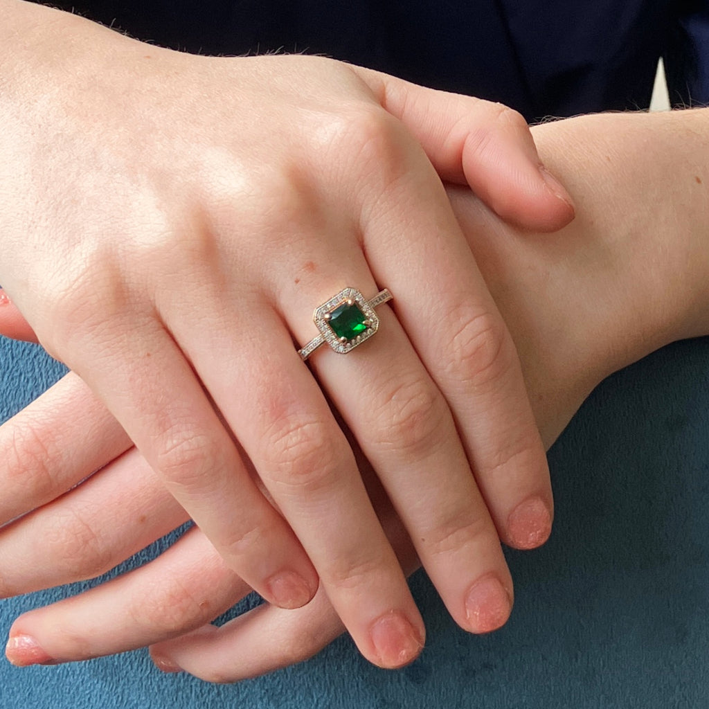 Nemea Gold Emerald Cushion RIng
