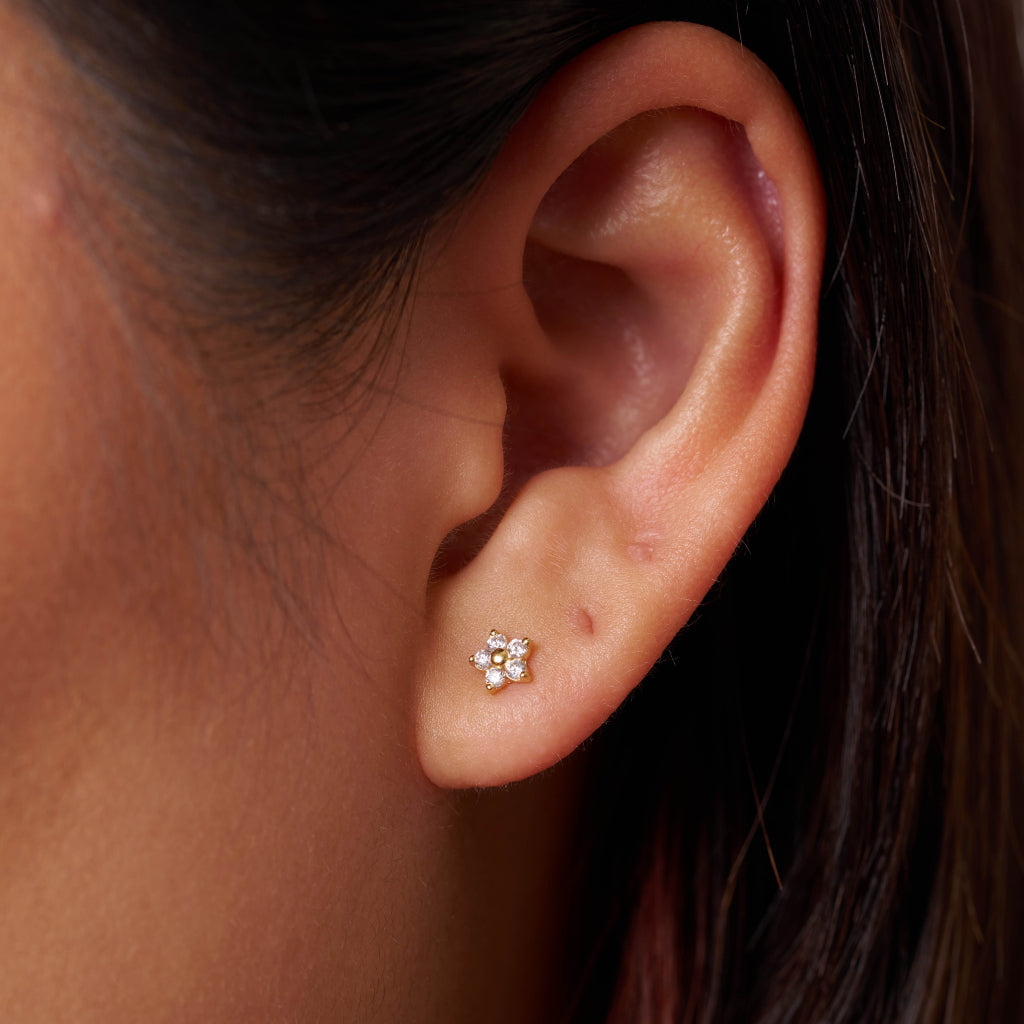 9 Carat Gold Clear Stone Star Stud Earrings