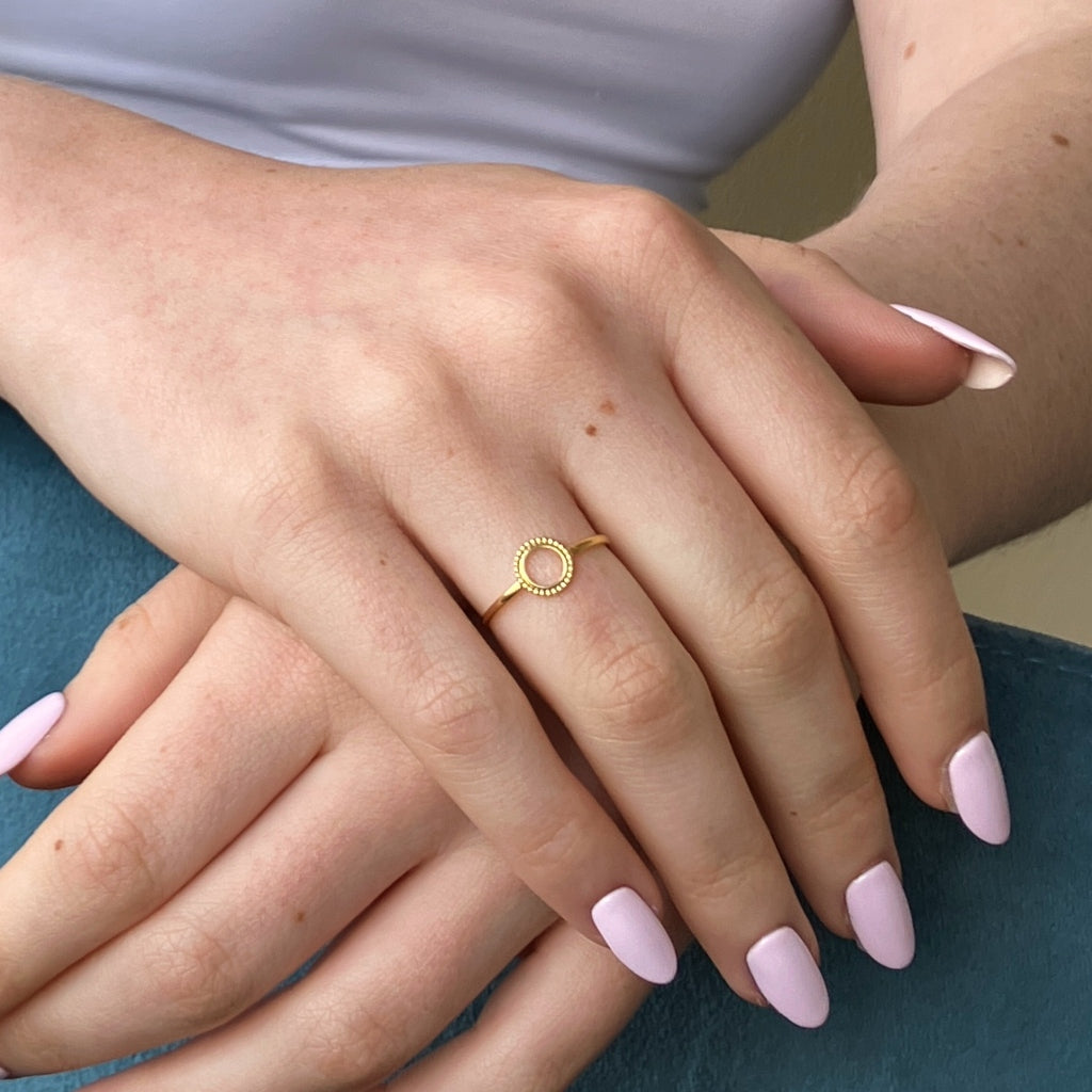 9 Carat Gold Delicate Circle Cut Out Ring