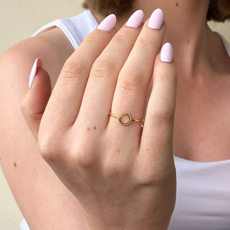 9 Carat Gold Delicate Circle Cut Out Ring