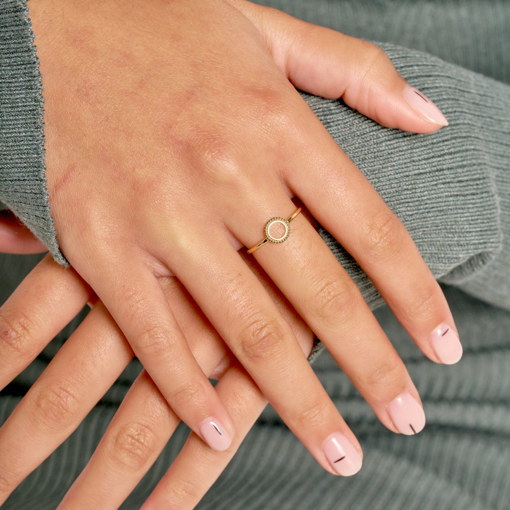 9 Carat Gold Delicate Circle Cut Out Ring