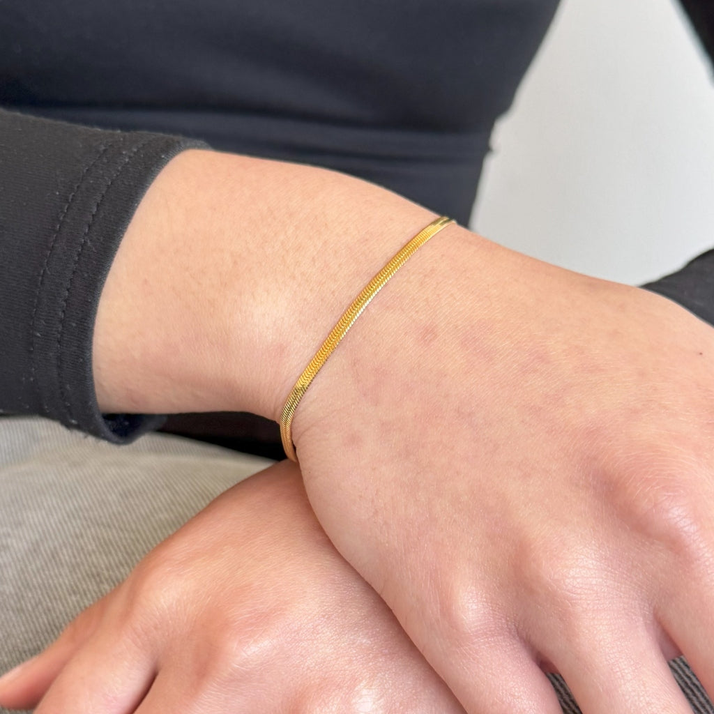 Gold Dainty Herringbone Chain Bracelet | Anartxy