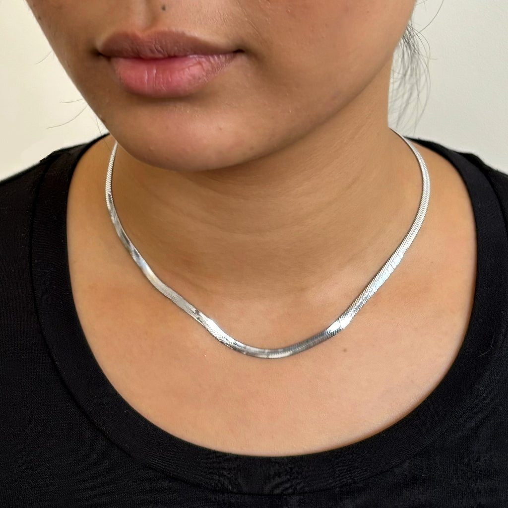 Silver Herringbone Chain Necklace | Anartxy