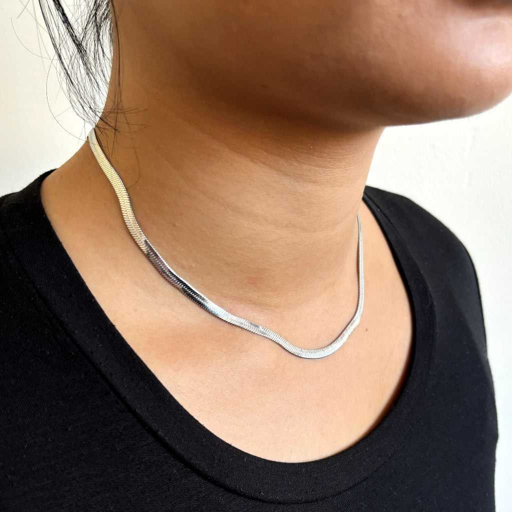 Silver Herringbone Chain Necklace | Anartxy