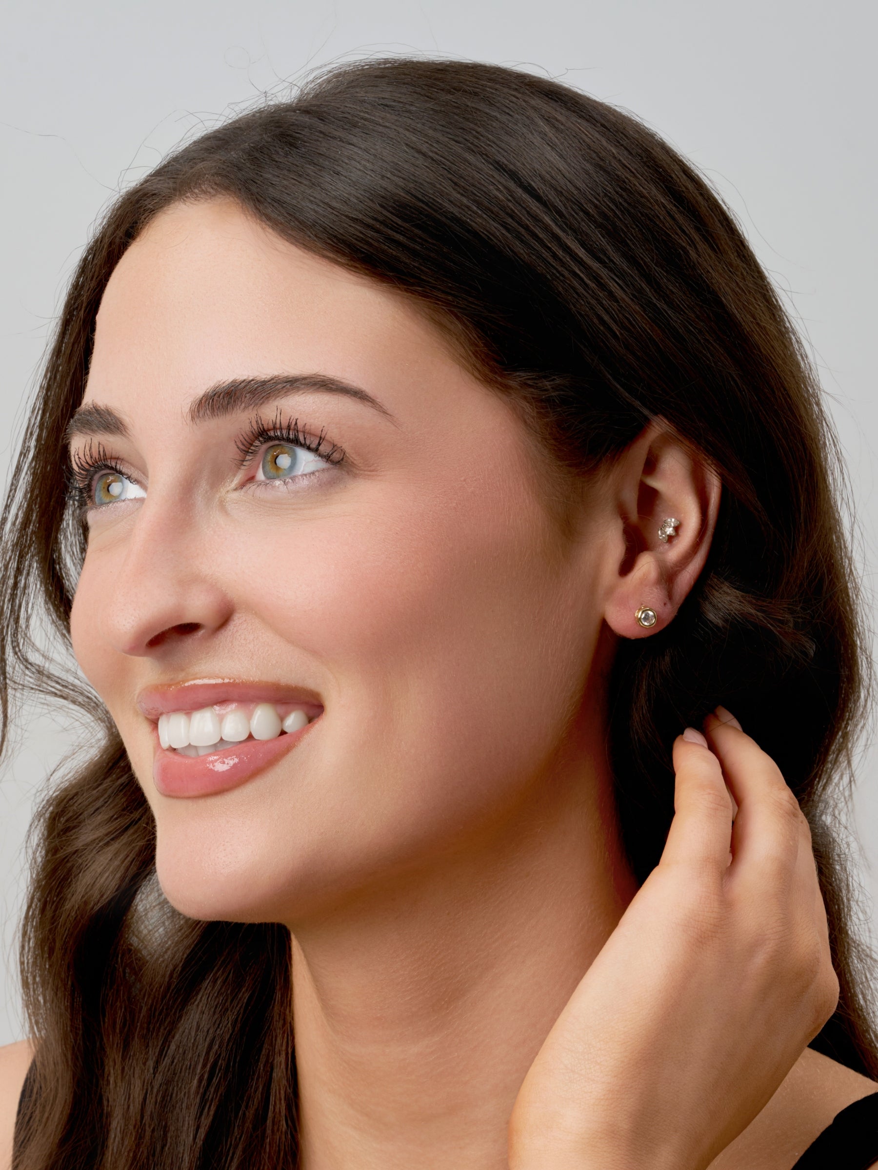 Gold Circle Stone Stud Earrings | Aliza