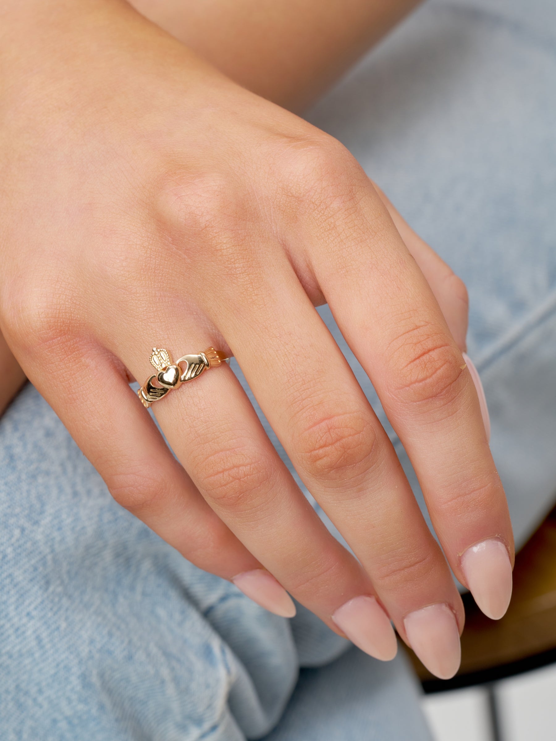 Gold Claddagh Ring | Croia
