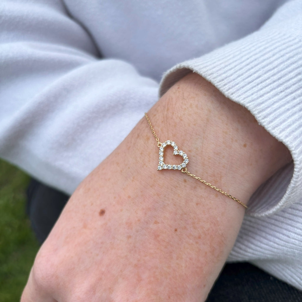 Gold Clear Stone Heart Bracelet | Bello