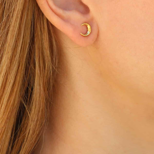 Gold Crescent Moon Flat Back Stud Earrings | Anartxy