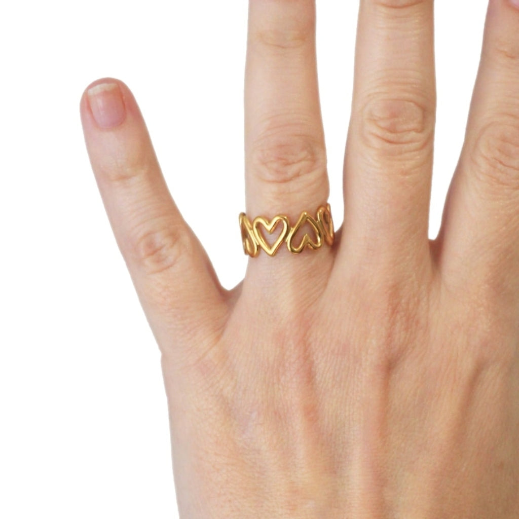 Gold Cut Out Heart Ring | Anartxy