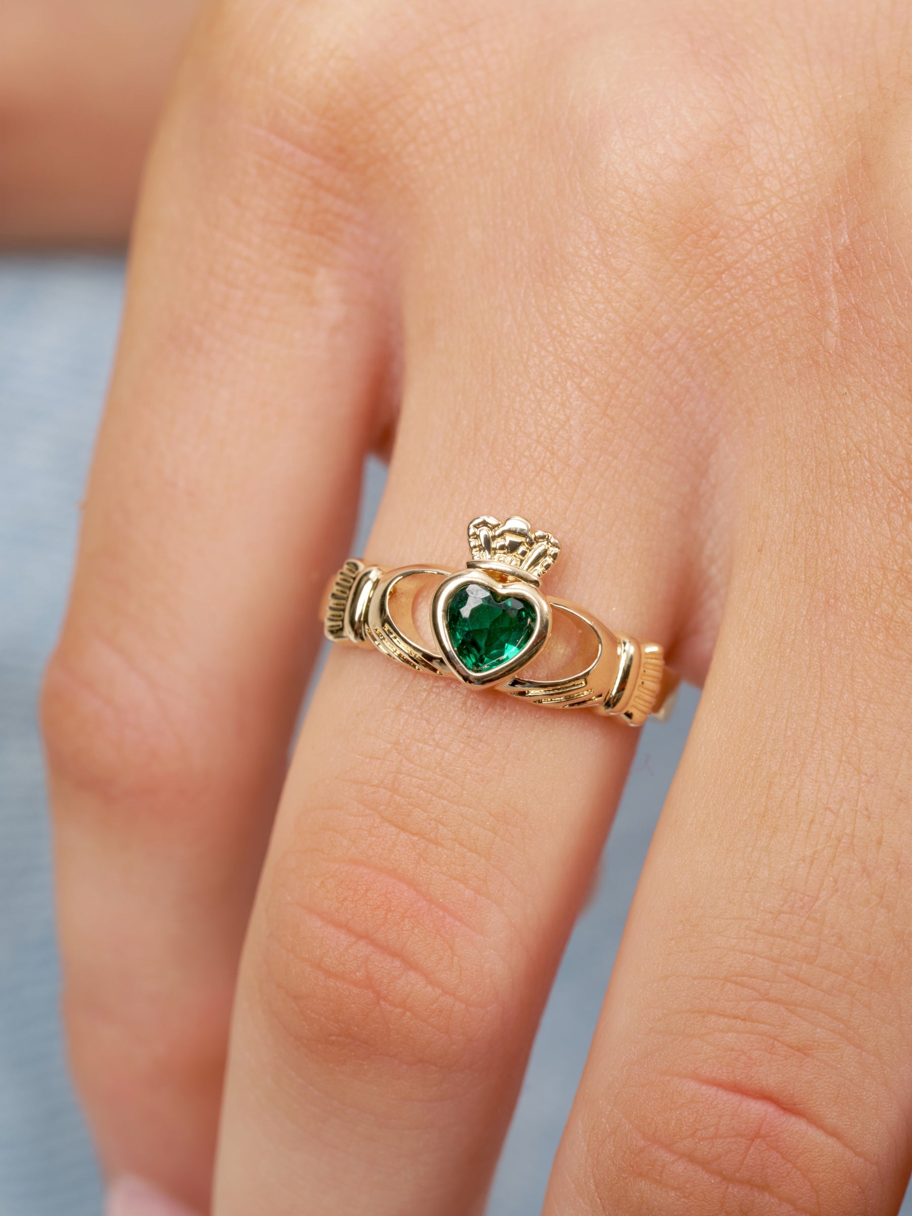 Gold Gemstone Claddagh Ring | Riona