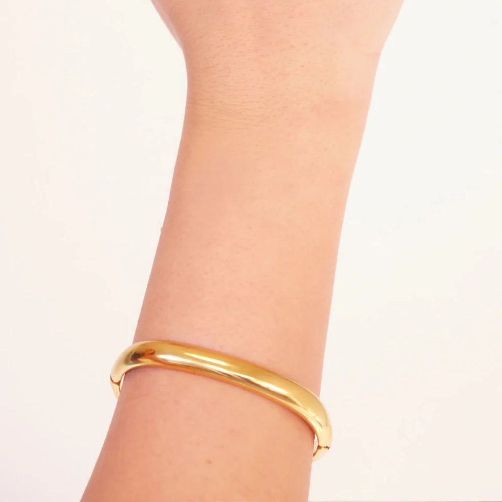 Gold Oval Shape Bangle Bracelet | Anartxy