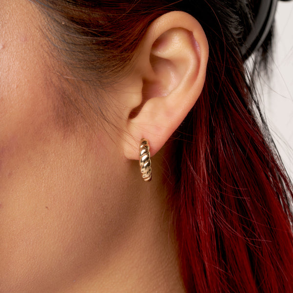 Gold Rope Huggie Hoop Earrings | Seyi