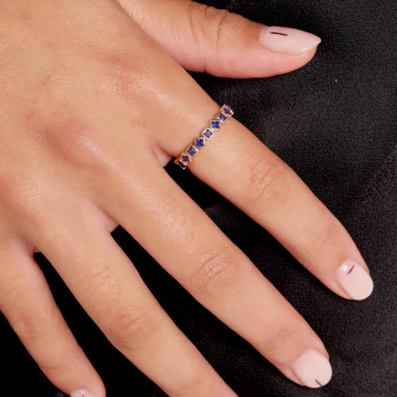 Gold Square Detail Ring Sapphire