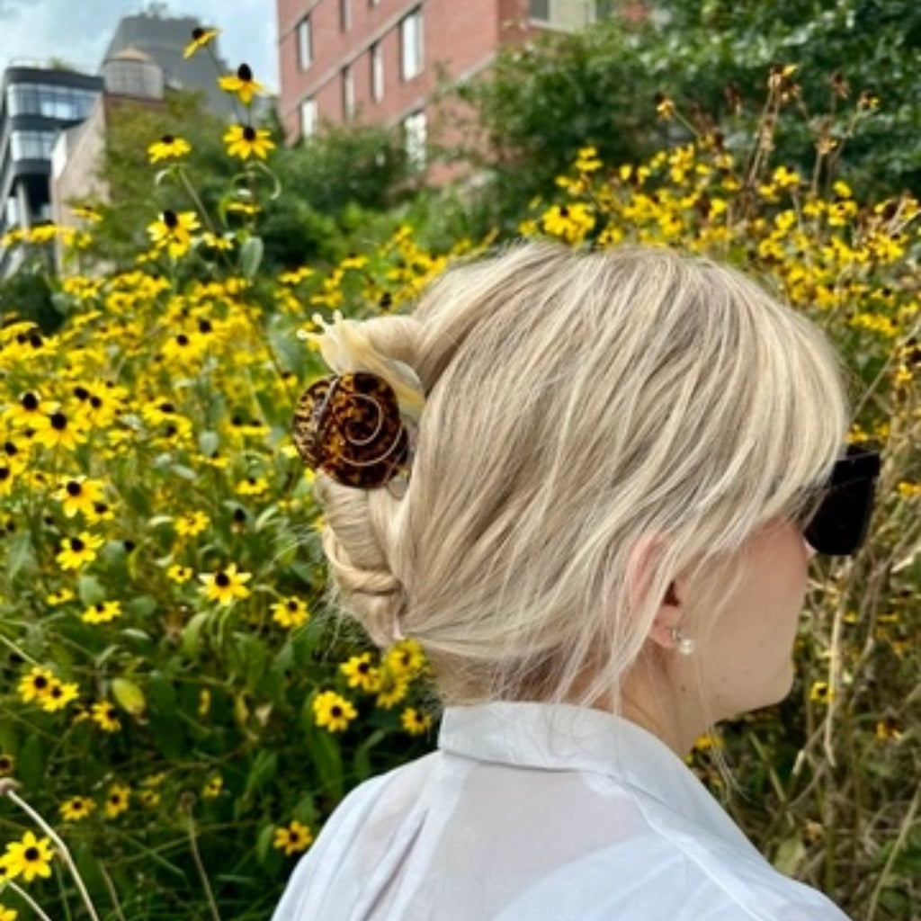 Hand-Painted Claw Hair Clip | Snail | Solar Eclipse