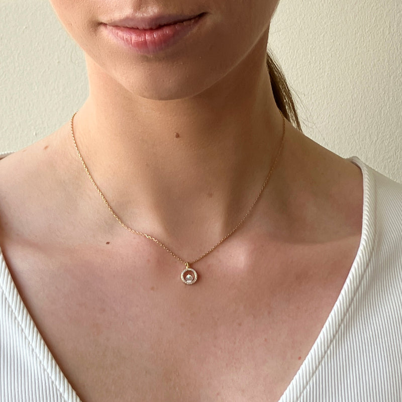 Gold Delicate Circle Necklace