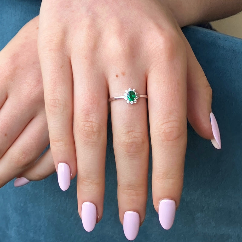 Silver Delicate Cluster Ring Emerald
