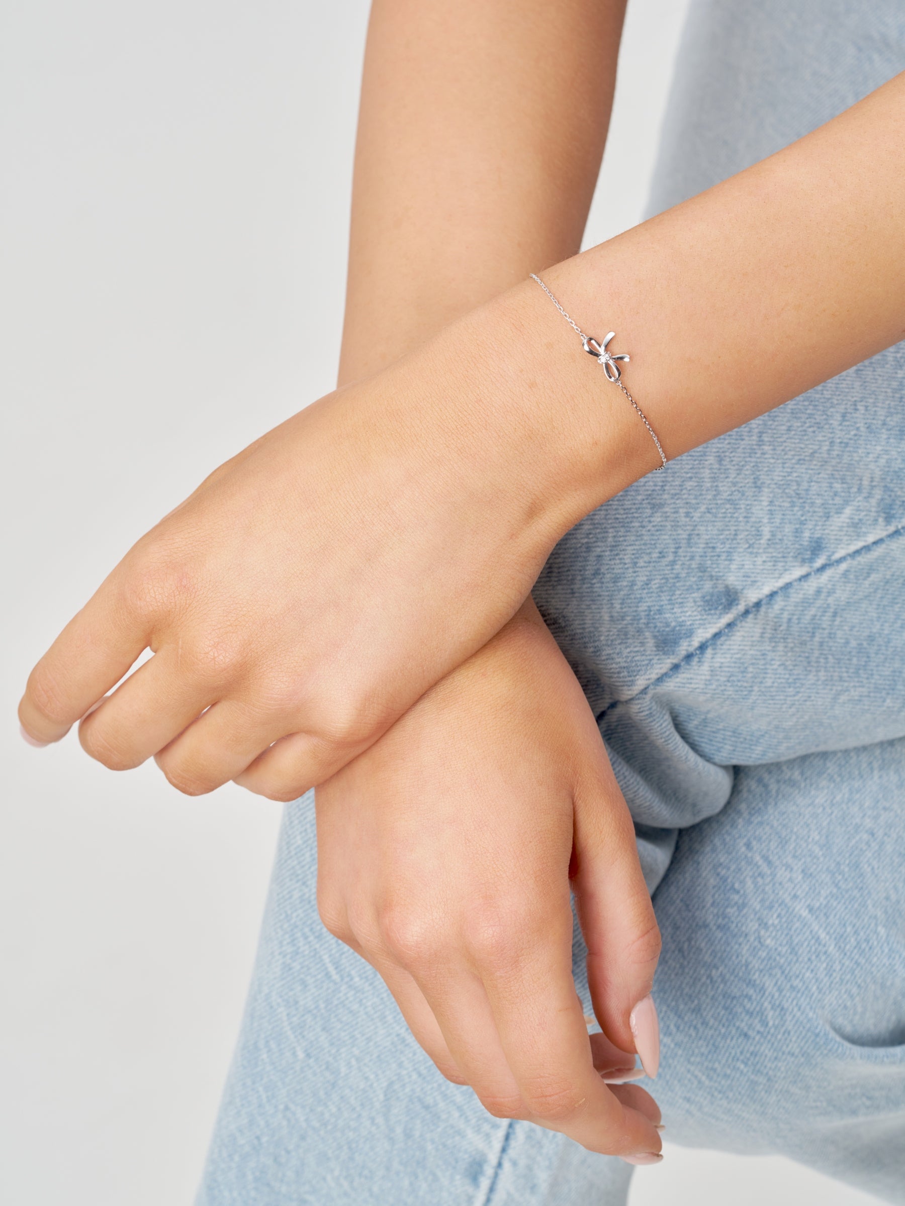 Silver Bow Detail Bracelet | Bella