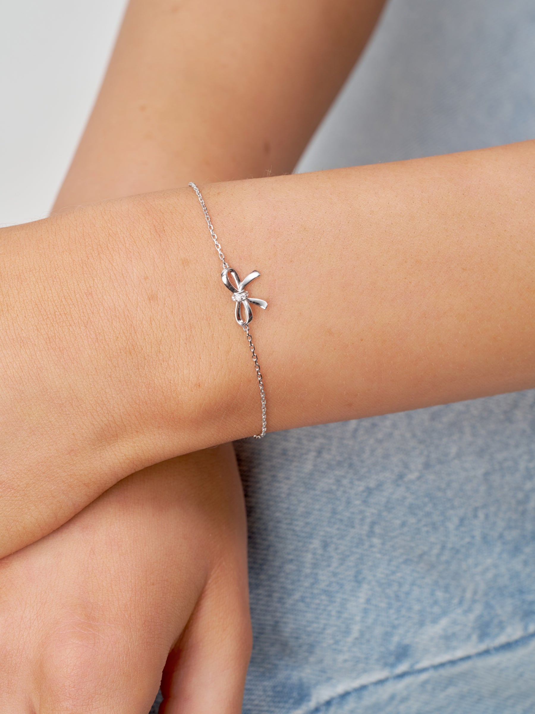 Silver Bow Detail Bracelet | Bella
