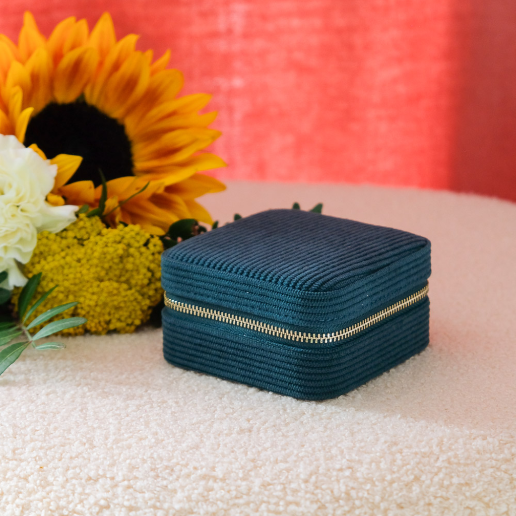Square Jewellery Case | Corinne | Corduroy | Maison Scarlett