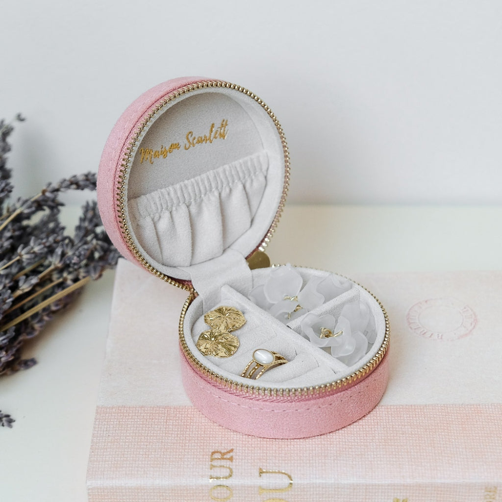 Round Travel Jewellery Case | Yvonne | Maison Scarlett