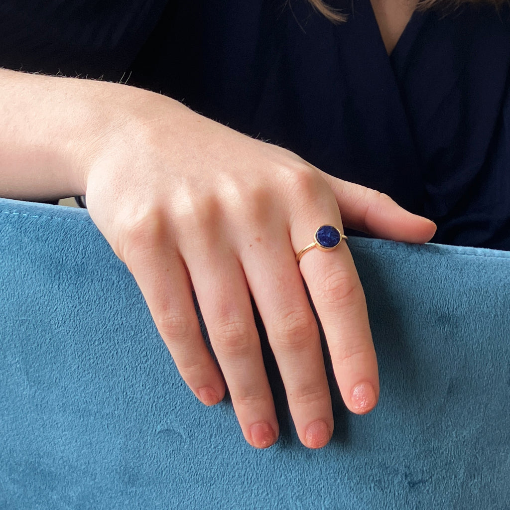 Nea Gold Circle Ring Sodalite