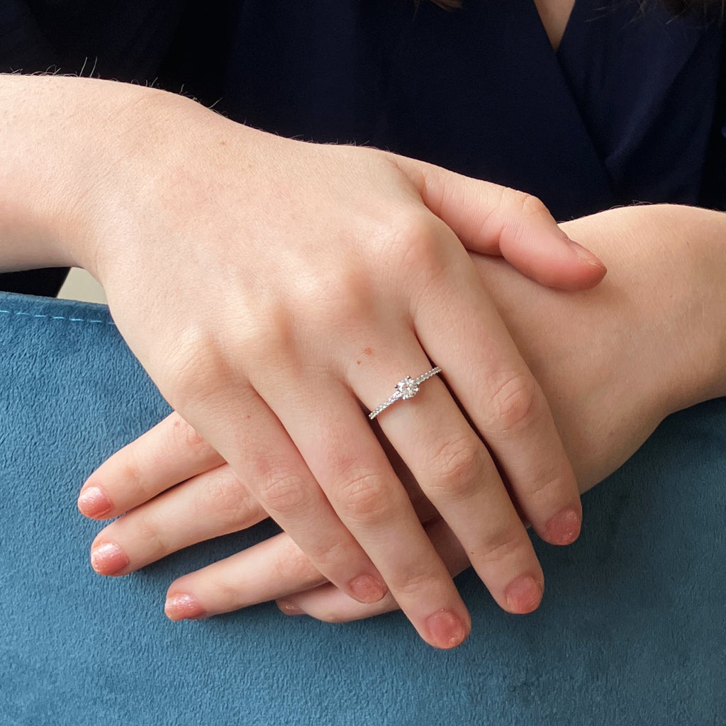 Ria Silver Delicate Clear Stone Ring