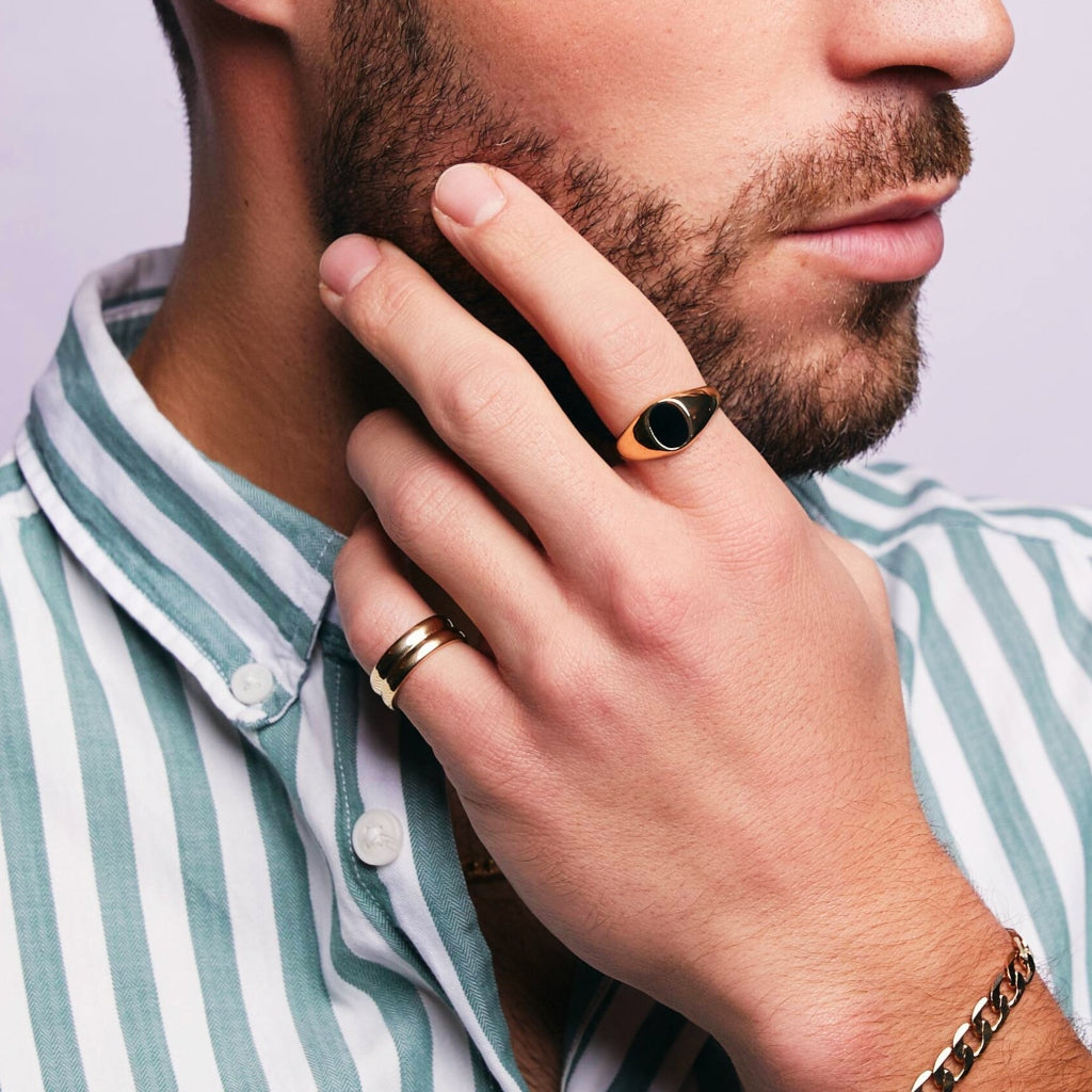 Thira Onyx Signet Ring in Gold